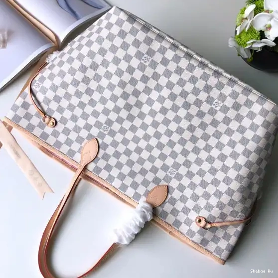 GM Louis Neverfull Vuitton 0619